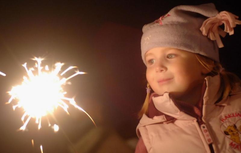 Ура, каникулы! Пиротехника, которую можно запускать с детьми - Омск | omsk.salutsklad.ru
